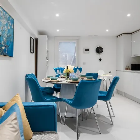 Holiday home 4br 2ba House By Livestay Short Lets & Serviced Near Oxford Circus With 2 Private Patios
