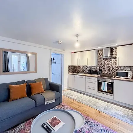 Apartment Stylish Camden B2