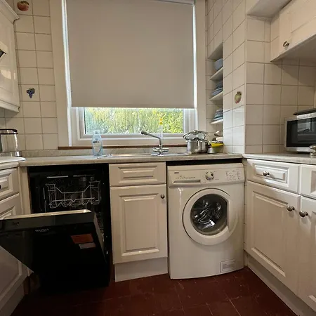 303 Upminster Road North Homestay Rainham (Greater London)