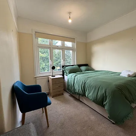 303 Upminster Road North Homestay Rainham (Greater London)