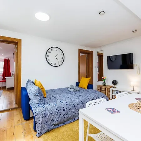 2 Bedroom Charming & Magnificent Flat Apartment