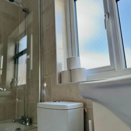 Enyo House London Apartment *