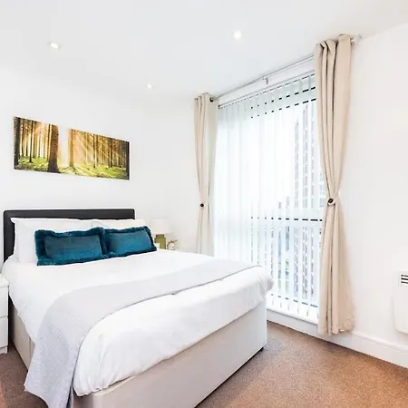 Apartment Contemporary 2 Bedroom Flat In Canary Wharf London