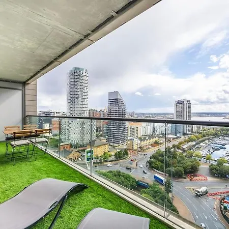 Apartment Contemporary 2 Bedroom Flat In Canary Wharf *