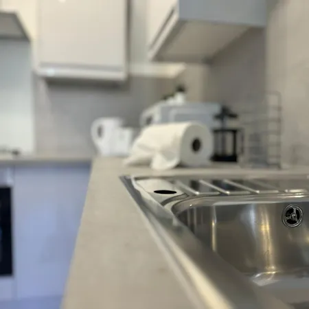 Lovely 1 Bedroom In Heart Of East Apartment