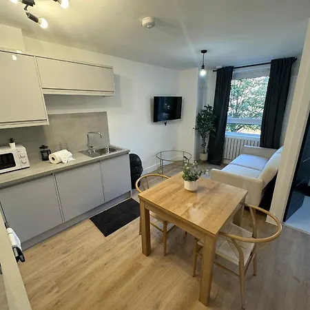 Apartment Lovely 1 Bedroom In Heart Of East *