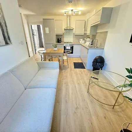 Lovely 1 Bedroom In Heart Of East Apartment London