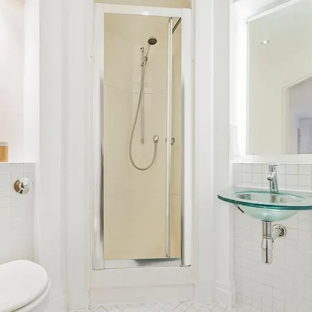 Athera - Hoxton Square 2 Bed, 2 Bath Entire Private Apartment London