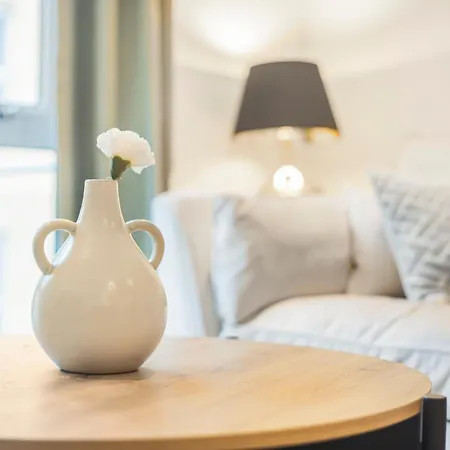 Athera - Hoxton Square 2 Bed, 2 Bath Entire Private Apartment