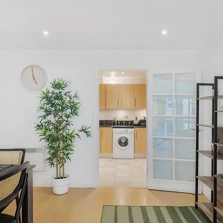 Athera - Hoxton Square 2 Bed, 2 Bath Entire Private