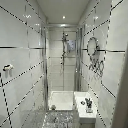 Apartment Palace *