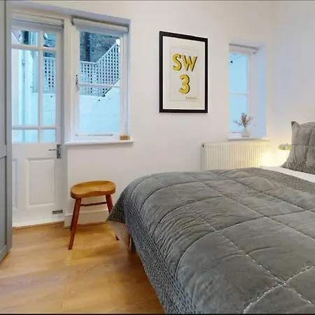 Chic Chelsea Steps From Kings Road * Londyn