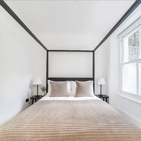 Chic Chelsea Steps From Kings Road Apartament Londyn
