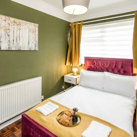 Apartment Chatsworth Ground Floor Apartment!