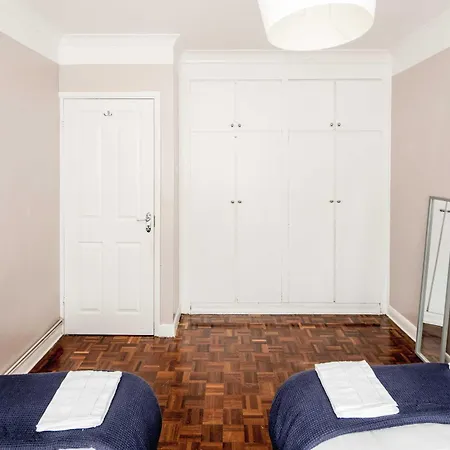 Chatsworth Ground Floor Apartment! Apartment Croydon