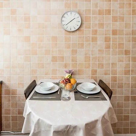 Chatsworth Ground Floor Apartment! Apartment *