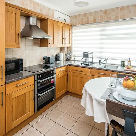 Apartment Chatsworth Ground Floor Apartment! *