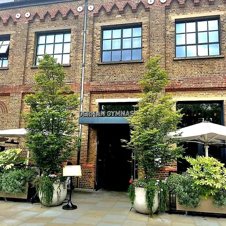 Mentone Hotel