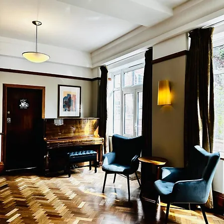 Vincent House 3* London