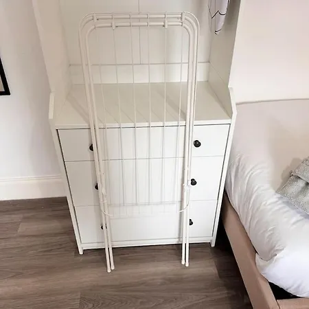 Apartment Vibrant 30min To & Free Wifi