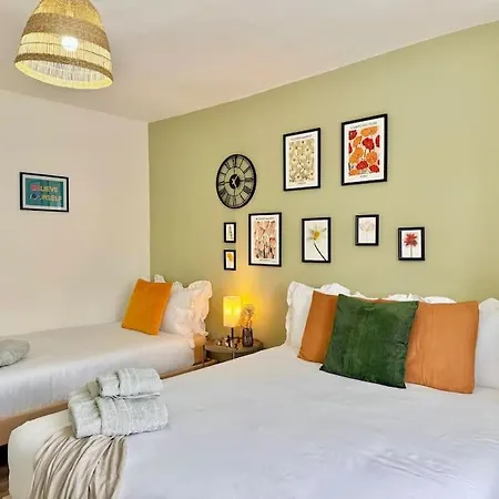 Apartment Vibrant 30min To & Free Wifi