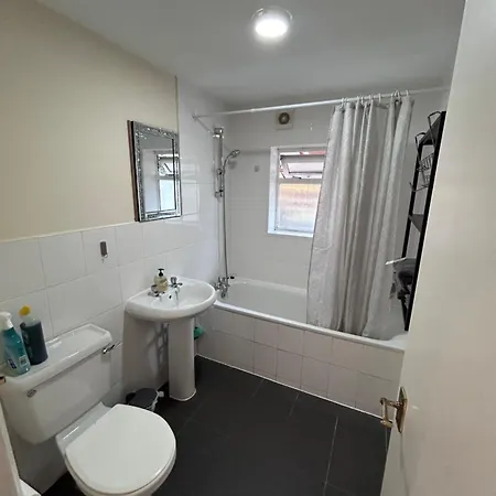 2 Bed Flat Greenwich London