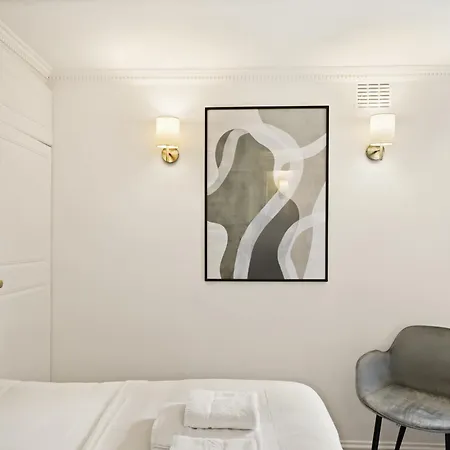 The Luxe Sanctuary - La Reserve Knightsbridge