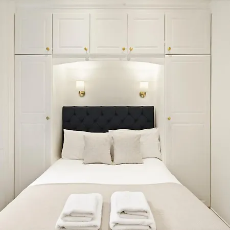 The Luxe Sanctuary - La Reserve Knightsbridge