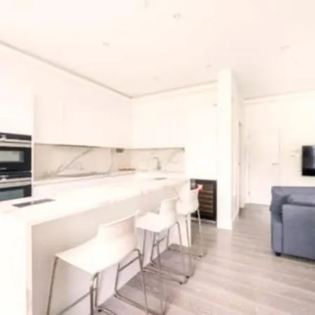 Lovely Bright By Kensington * London