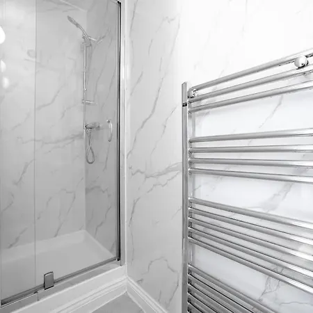 2 Bedroom Flat In Notting Hill Apartment *