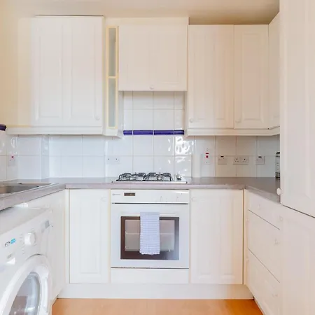 Cosy 1bd Flat Views And Easy Transport Links