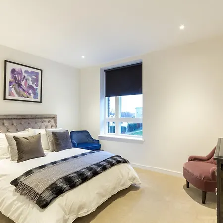 2 Bed Close To Heathrow Airport * ハウンズロー