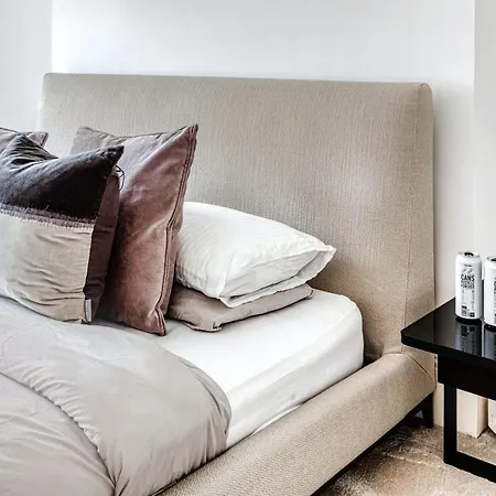 Apartment The King Of Spades London