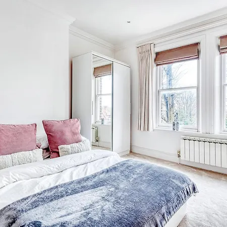 The King Of Spades Apartment London
