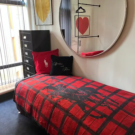 Luxury Designer River View Of Parliament Westminster Big Ben. Apartment