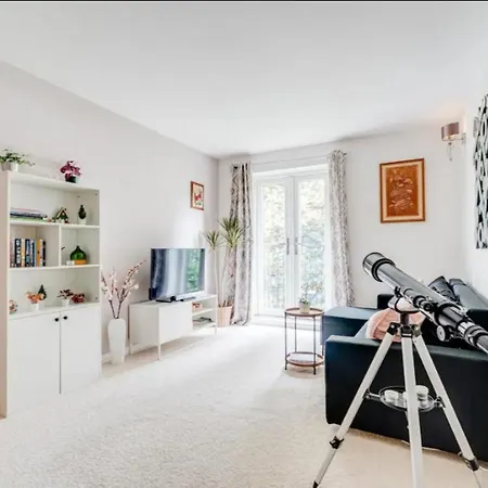Cosy With Parking Apartment *