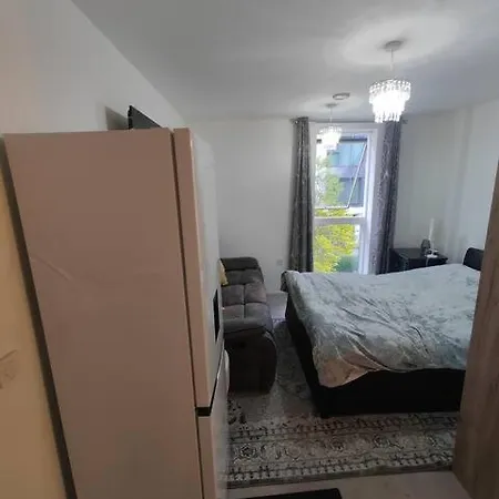 Homestay Canary Wharf London