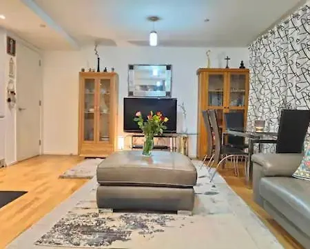 Homestay Canary Wharf *