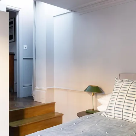 The Cleveland Arms I Apartment London