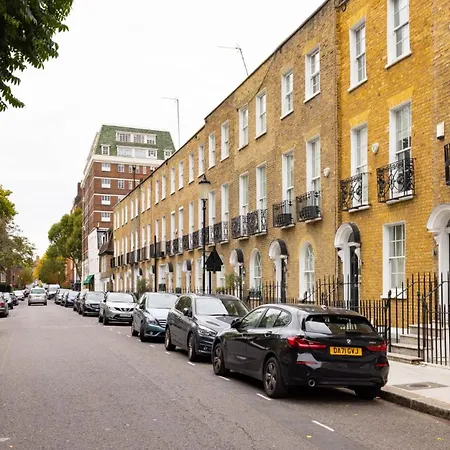 The Impressionists Fireplace - 3 Bedroom In Chelsea London
