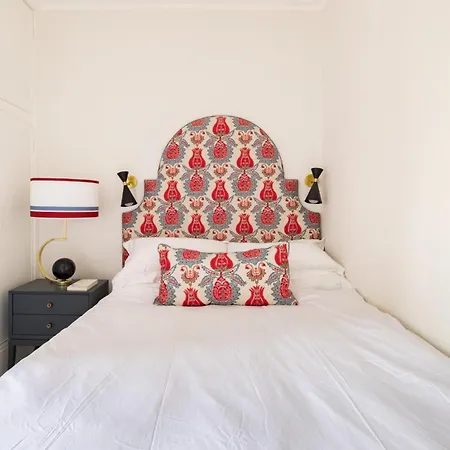 The Impressionists Fireplace - 3 Bedroom In Chelsea London