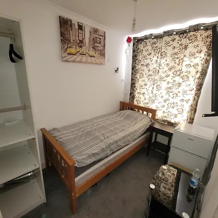 Homestay Kosy Roomz Welling