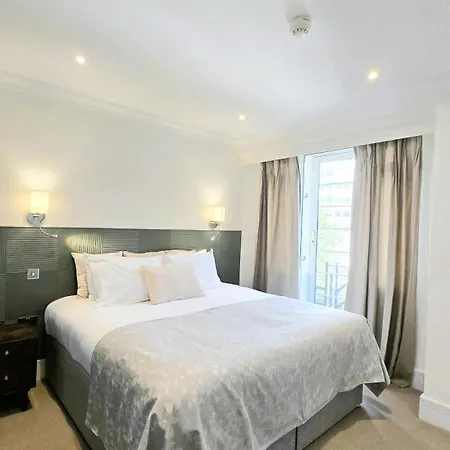 Fountain House London