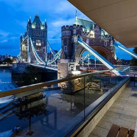Apartment 3 Million Pound Luxury Large Tower Bridge Direct Views Sleeps 6 *
