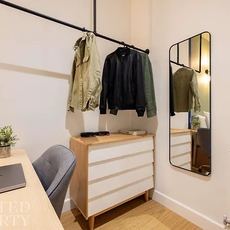 Pristine - Minutes From Angel Tube St *