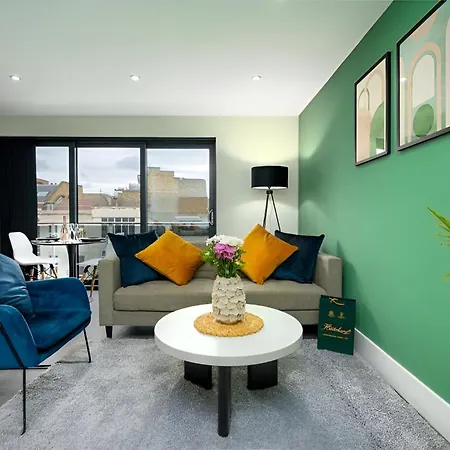 Hive - East Apartment