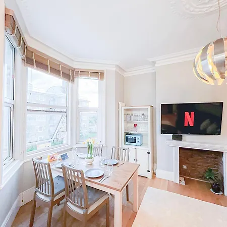 Apartment Tranquil 3bdr Haven In Stockwell Near The Oval *