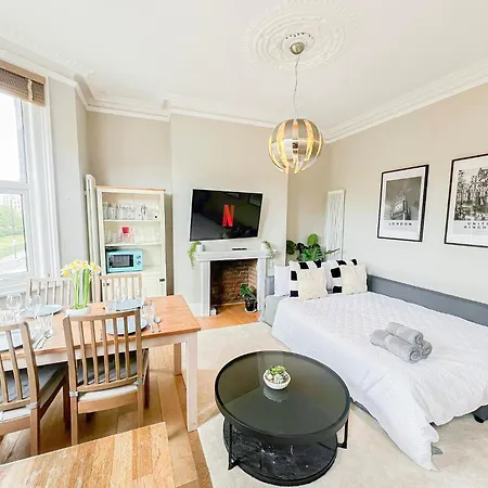 Tranquil 3bdr Haven In Stockwell Near The Oval London