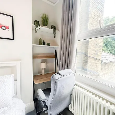 Tranquil 3bdr Haven In Stockwell Near The Oval * London