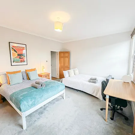 Tranquil 3bdr Haven In Stockwell Near The Oval